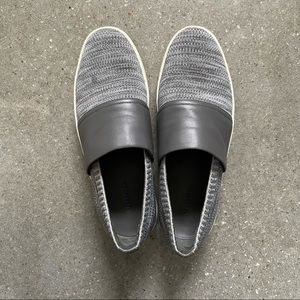 Vince Warren slip on sneakers, gray color size 7